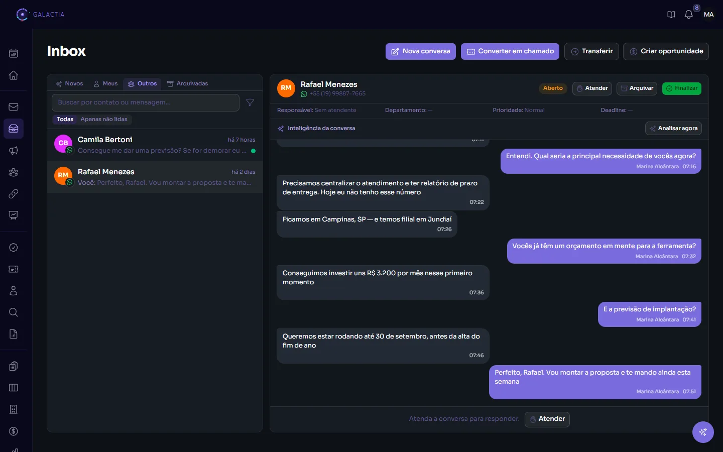 Caixa de entrada do Galactia com uma conversa de WhatsApp aberta ao lado da lista de conversas